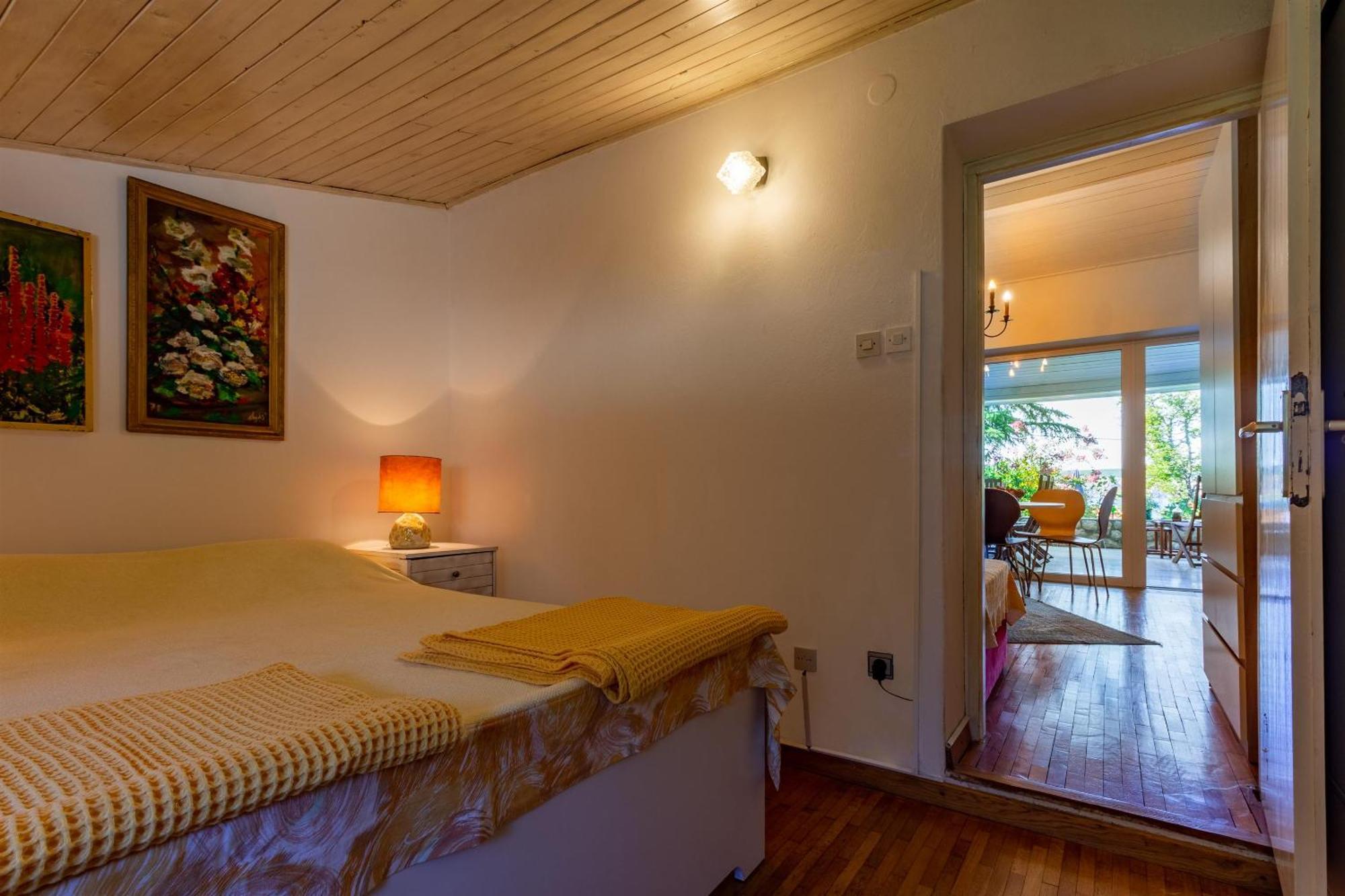 Apartment Seneca Ядраново Екстериор снимка